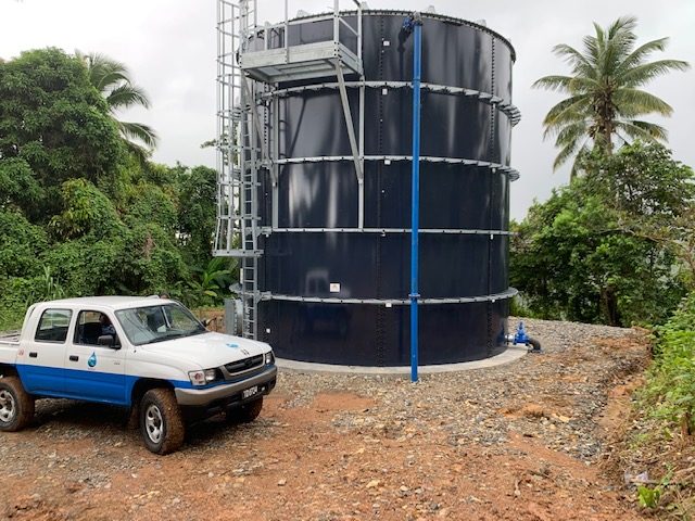 gray-pipe-with-water-coming
